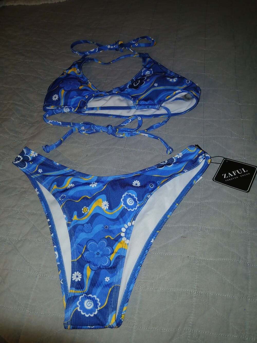 Mizaful Ribbed Daisy Wave Print Cutout Bikini Swimwear In BLUE